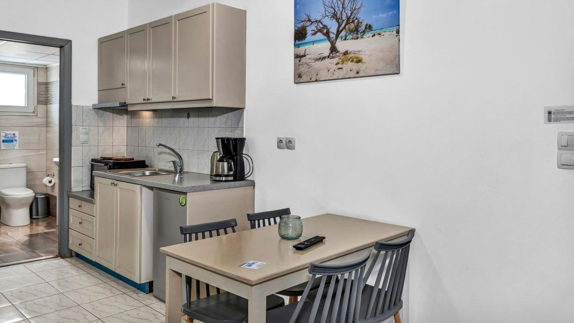 Erato Hotel Gournes Gouvon ภายนอก รูปภาพ